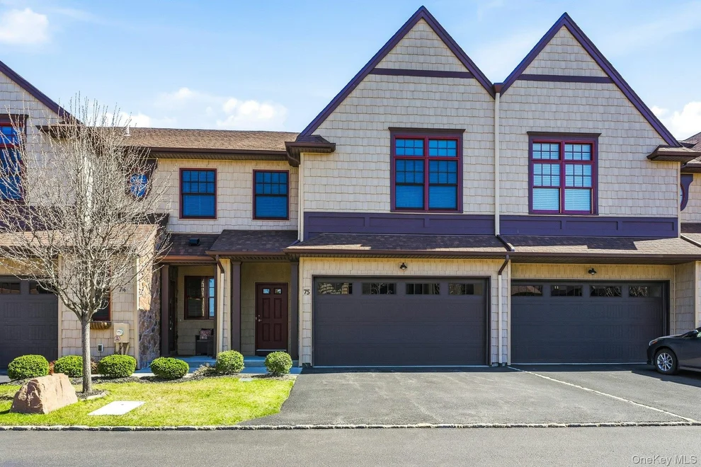 Unit for sale at 75 Jims Trail, Islip, NY 11705
