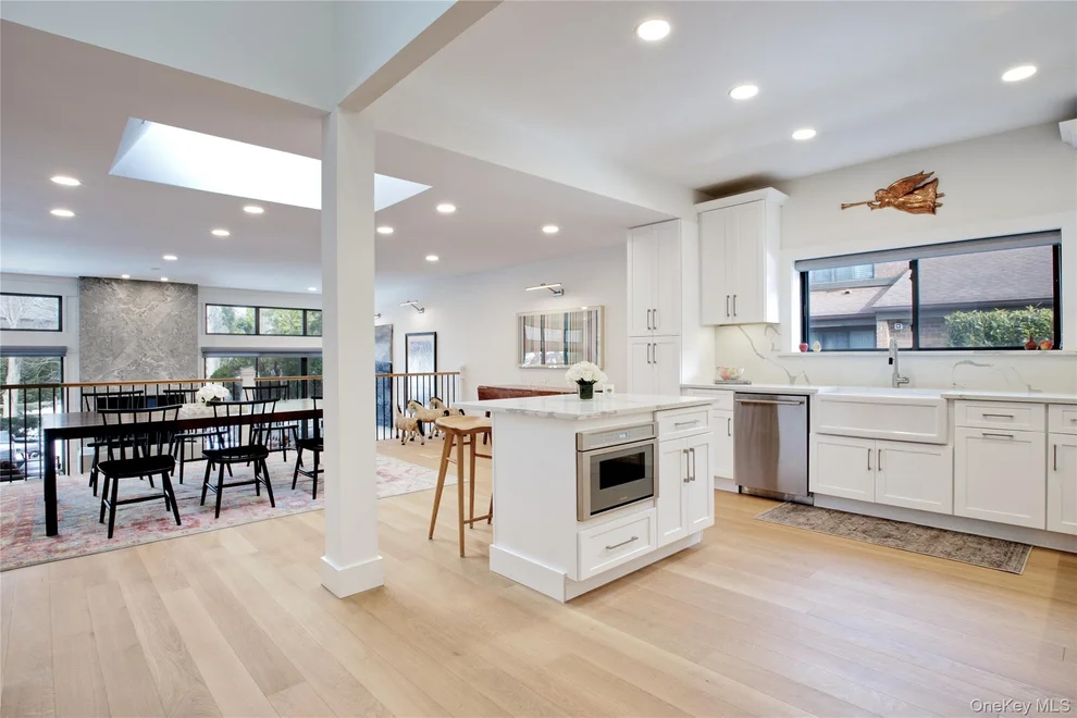 Unit for sale at 6 Frost Pond Drive, North Hempstead, NY 11576