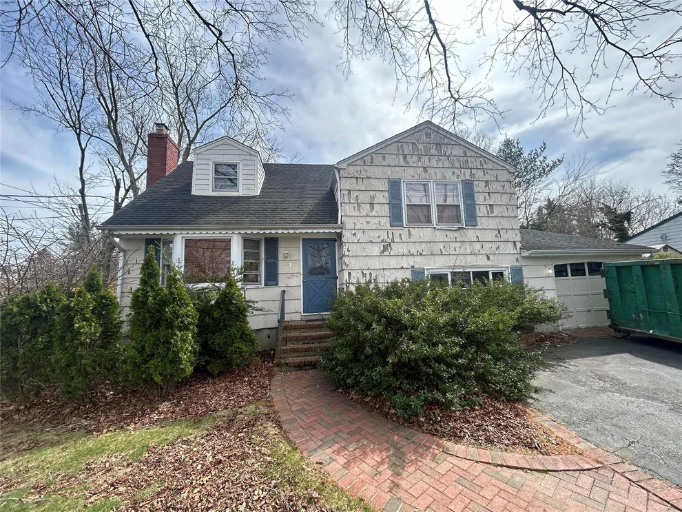 Unit for sale at 246 Woodlawn Avenue, Smithtown, NY 11780