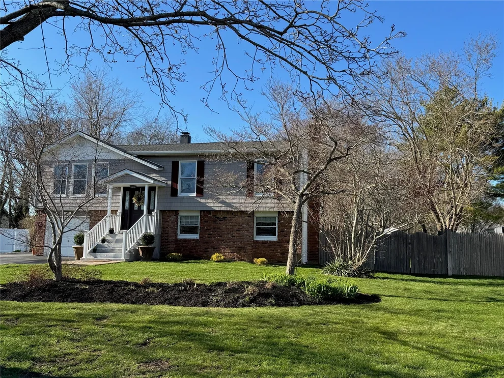 Unit for sale at 5 Humming Lane, Brookhaven, NY 11727