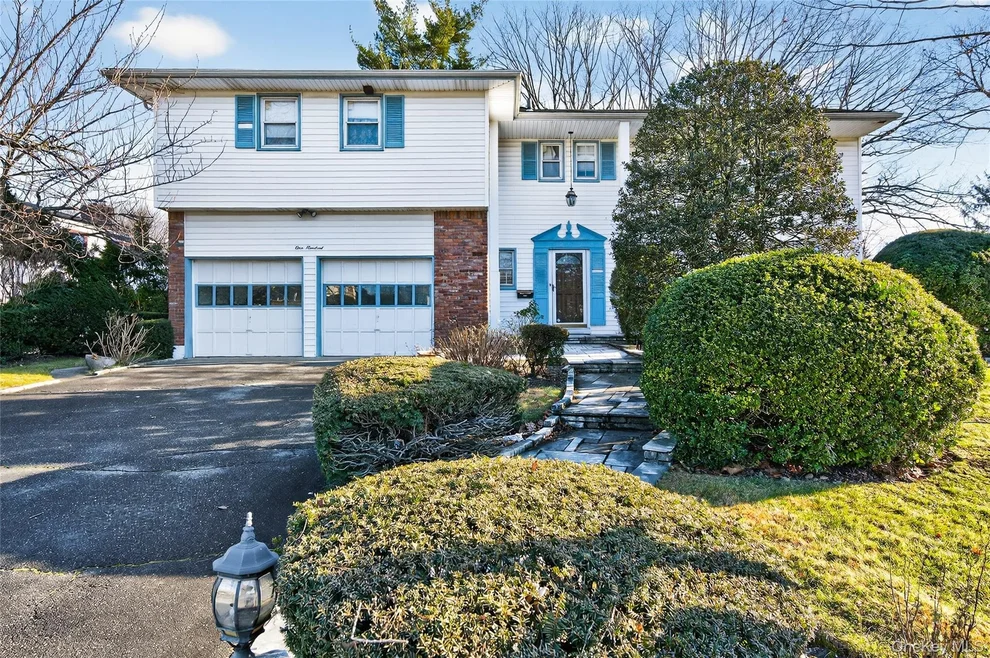 Unit for sale at 100 Birch Hill Drive, North Hempstead, NY 11576
