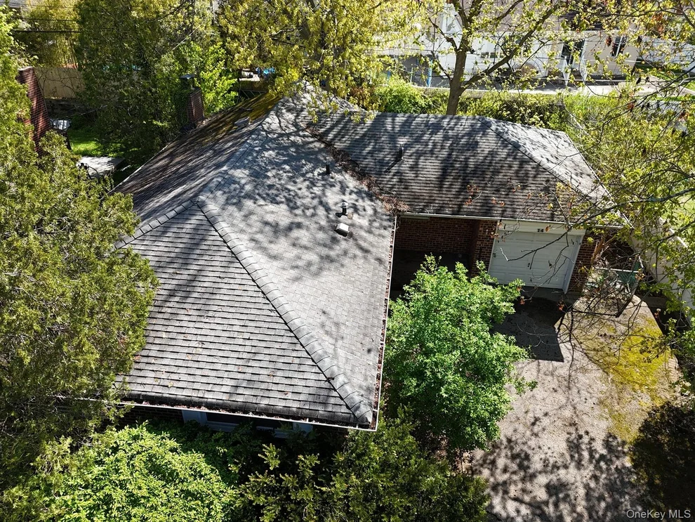 Unit for sale at 14 Central Park Road, Oyster Bay, NY 11803