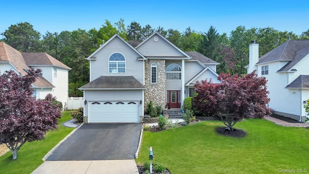 Unit for sale at 33 Peachtree Court, Brookhaven, NY 11742