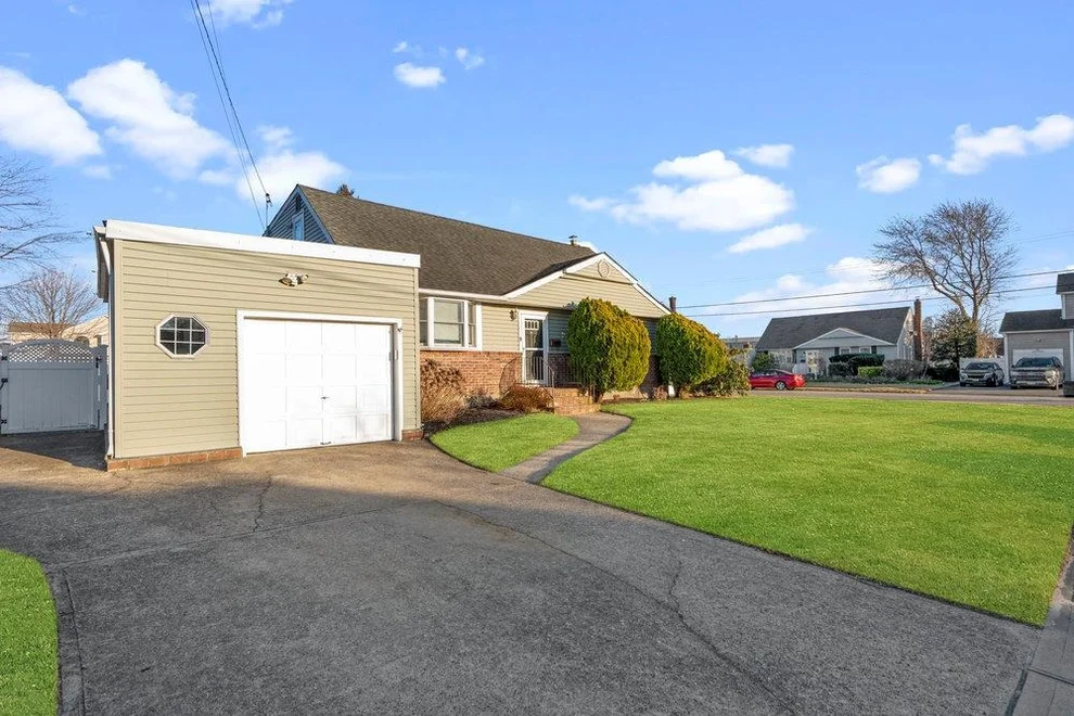 Unit for sale at 559 Center Briarwood Avenue, Islip, NY 11795