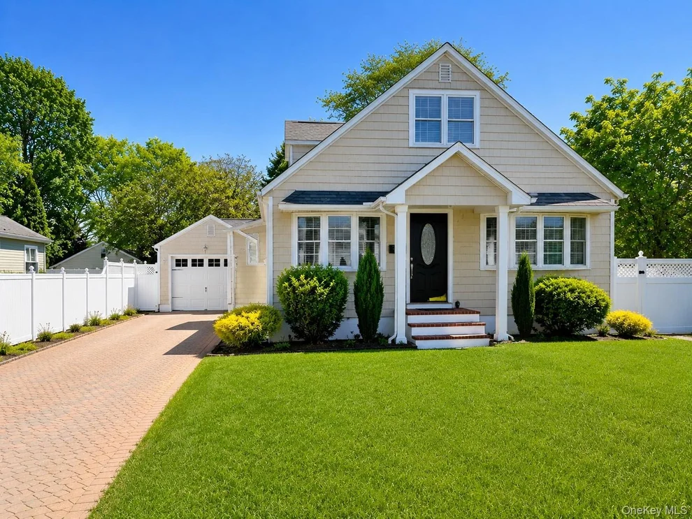 Unit for sale at 305 Arnold Avenue, West Babylon, NY 11704