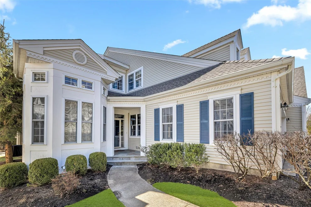 Unit for sale at 4 Meeting House Lane, Rye Town, NY 10573