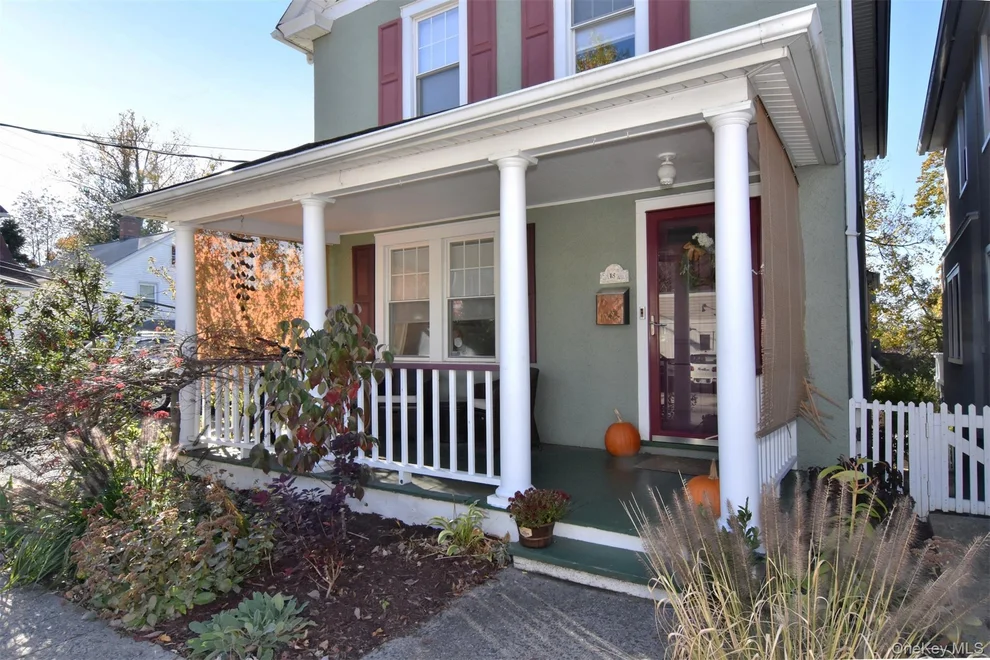 Unit for sale at 18 Grinnell Street, Greenburgh, NY 10533