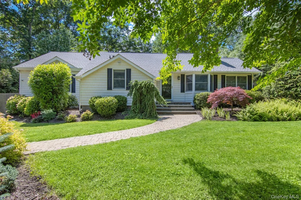 Unit for sale at 40 Quaker Path, Brookhaven, NY 11790
