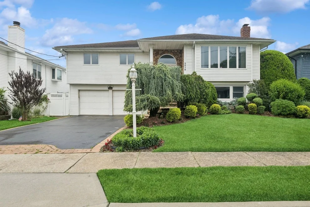 Unit for sale at 2518 April Lane, Hempstead, NY 11710