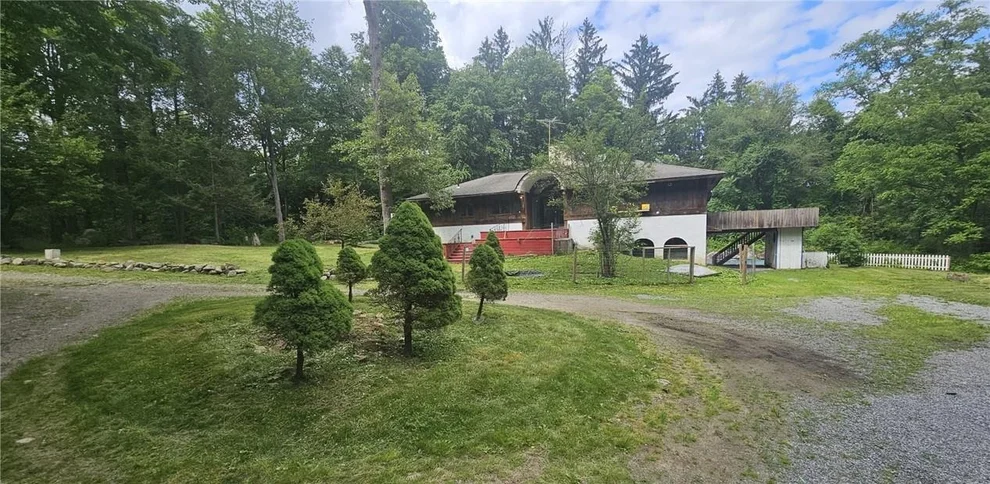 Unit for sale at 1166 Old Albany Post Road, Philipstown, NY 10524