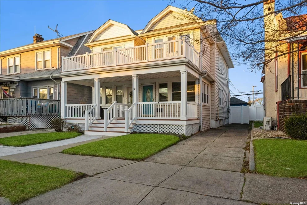 Unit for sale at 325 W Walnut Street, Hempstead, NY 11561