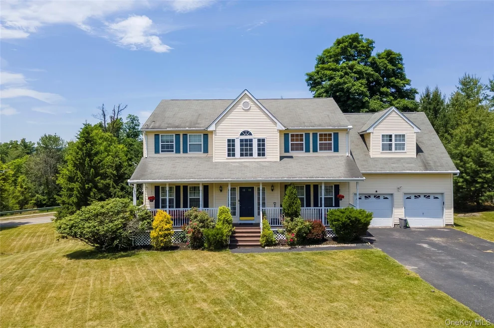 Unit for sale at 8 Cedardale Loop, Fishkill, NY 12590