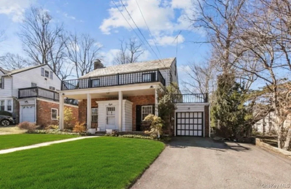 Unit for sale at 8 PLYMOUTH Road, North Hempstead, NY 11023