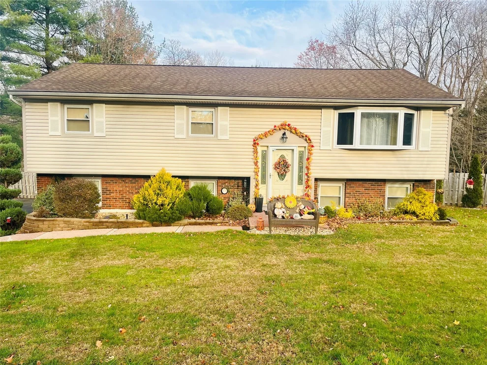 Unit for sale at 38 Scotland Road, Ramapo, NY 10977