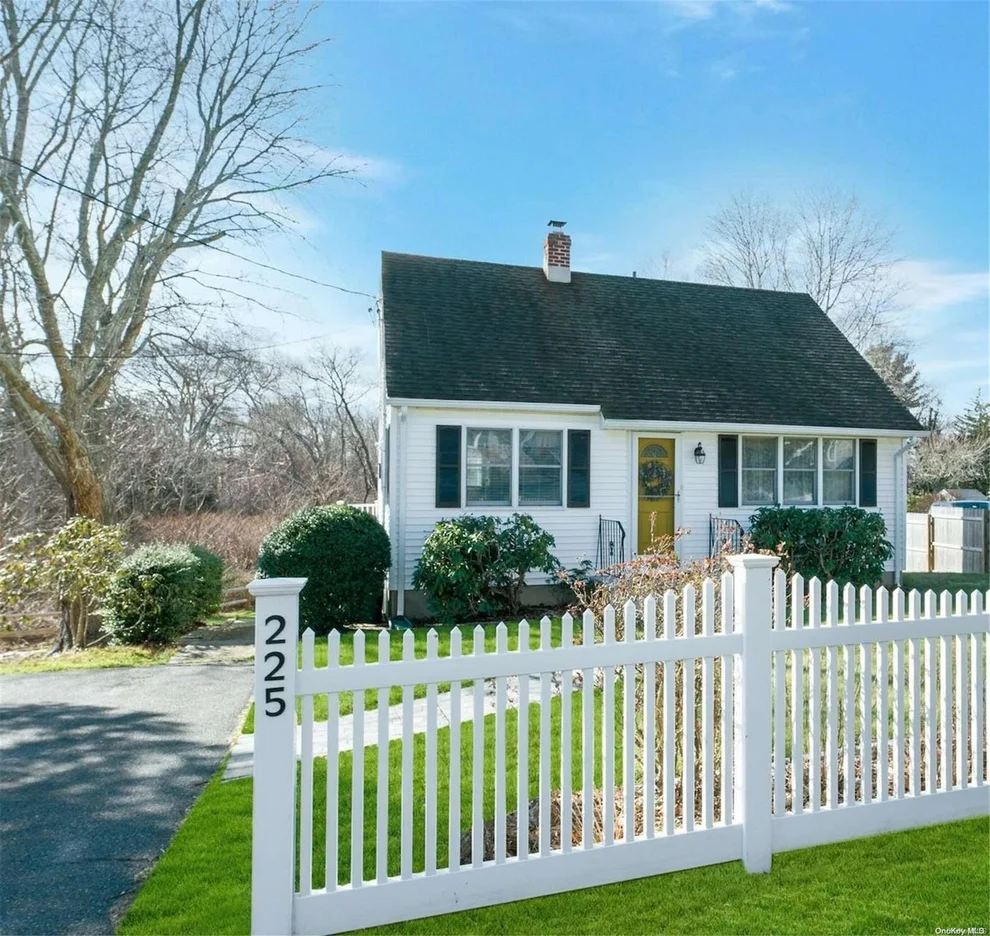 Unit for sale at 225 Washington Avenue, Riverhead, NY 11947