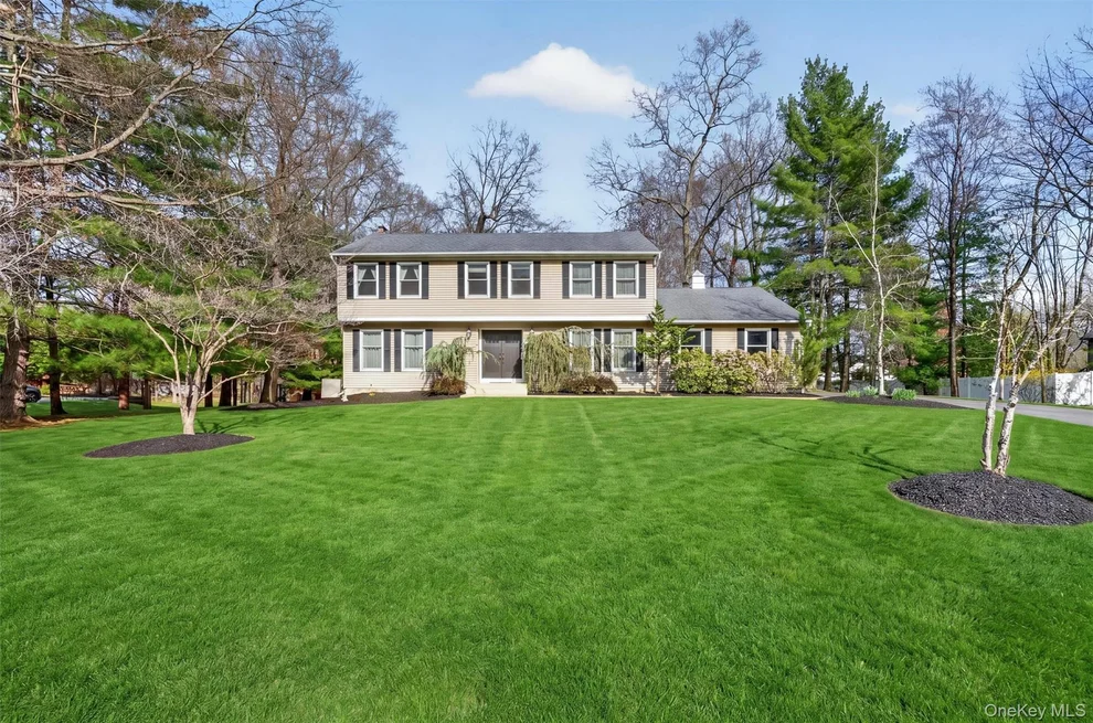 Unit for sale at 6 Amanda Court, Ramapo, NY 10952