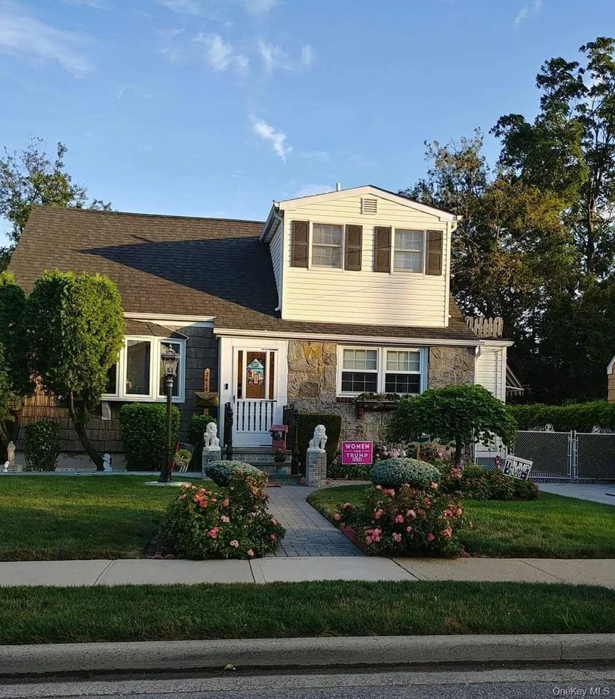 Unit for sale at 2618 Natta Boulevard, Hempstead, NY 11710