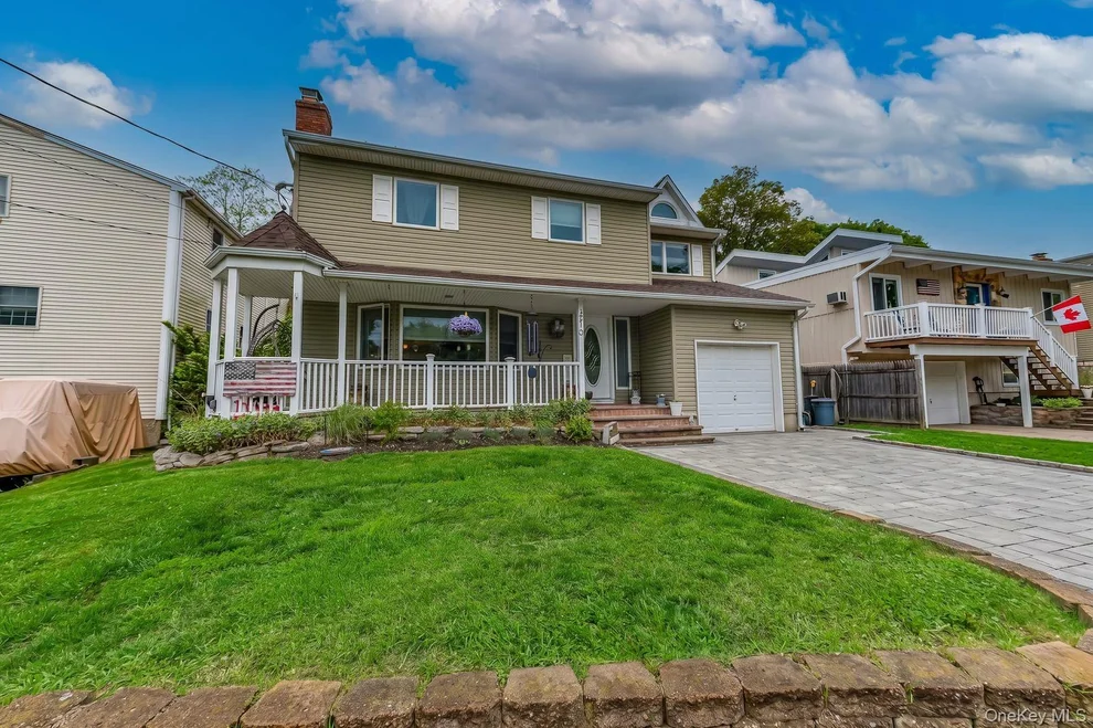 Unit for sale at 313 Waterside Road, Huntington, NY 11768