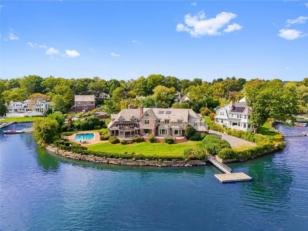 Unit for sale at 1 Douglas Lane, Mamaroneck, NY 10538