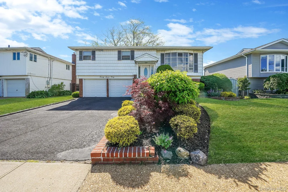 Unit for sale at 2740 Judith Drive, Hempstead, NY 11710