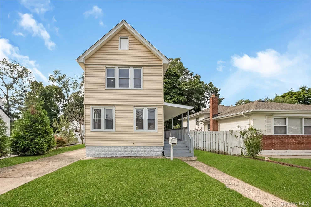 Unit for sale at 54 W Marshall Street, Hempstead, NY 11550