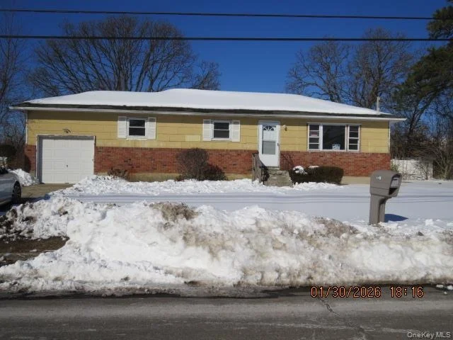 Unit for sale at 334 Robbins Street, Babylon, NY 11757