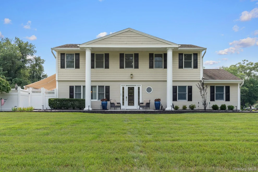 Unit for sale at 49 Dorchester Road, Smithtown, NY 11787