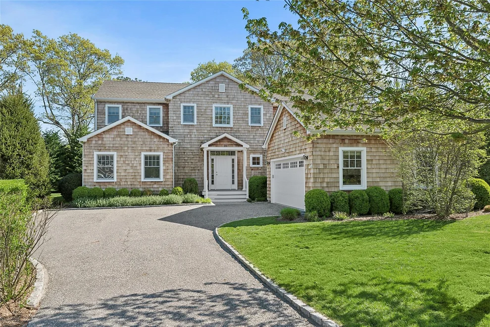Unit for sale at 25 Jessups Landing Court E, Southampton, NY 11959