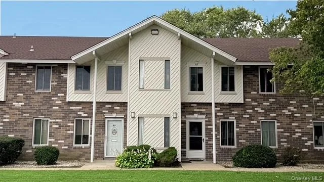 Unit for sale at 5 El Camino Court, Brookhaven, NY 11727