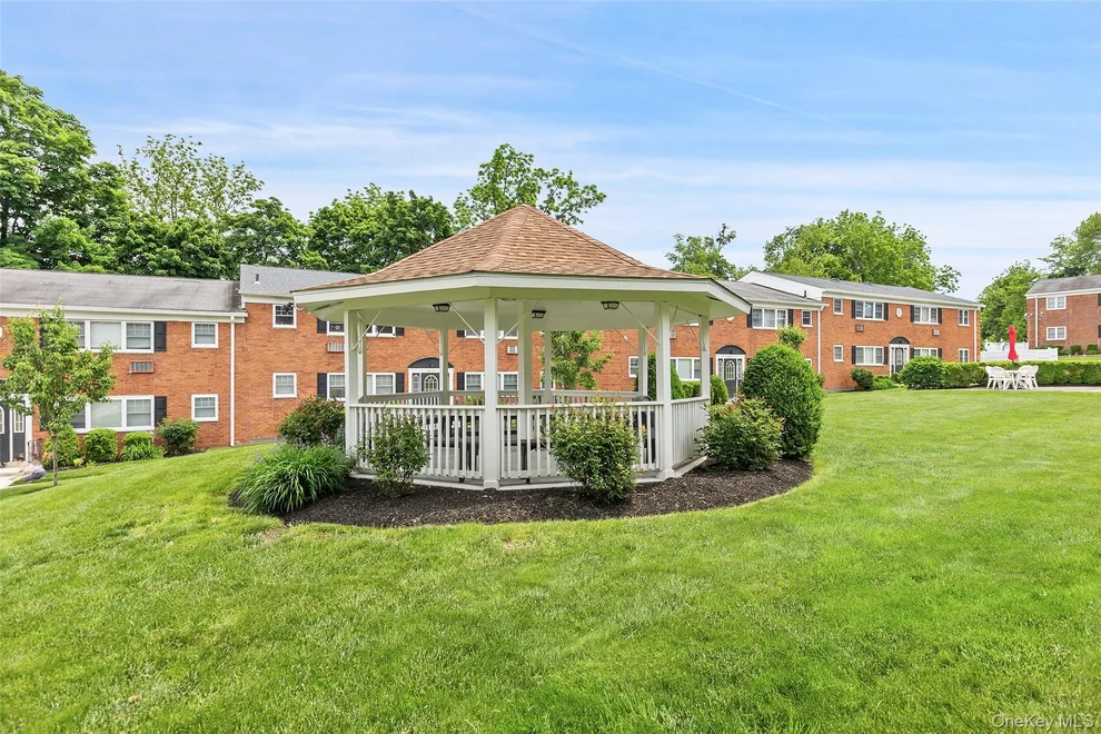 Unit for sale at 1879 Crompond Road, Peekskill, NY 10566