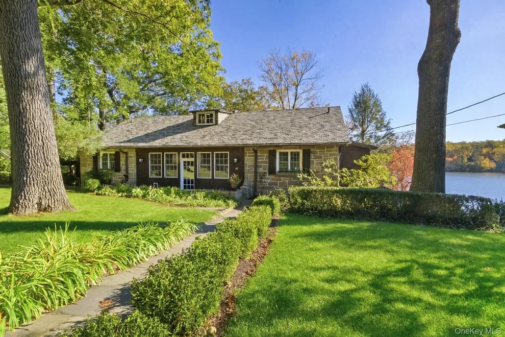 Unit for sale at 50 Cove Road, Lewisboro, NY 10590