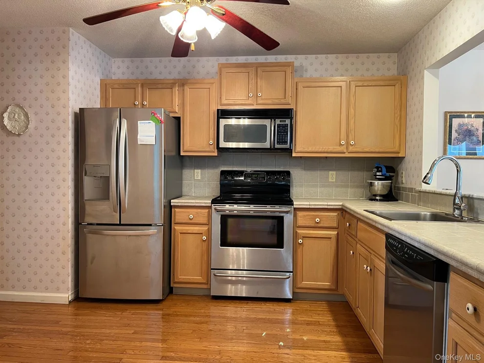 Unit for sale at 508 Somerset Court, Fishkill, NY 12524