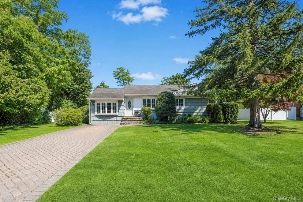 Unit for sale at 1 Dale Lane, Smithtown, NY 11787