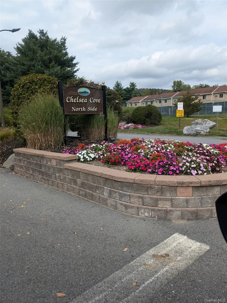 Unit for sale at 6905 Chelsea Cove N, Beekman, NY 12533
