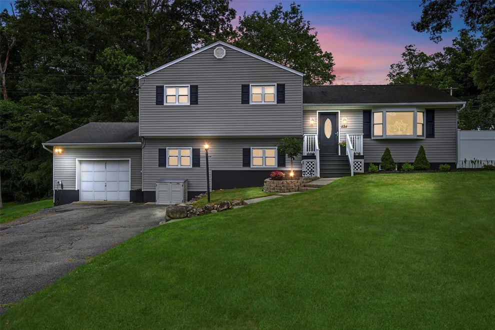 Unit for sale at 824 Terrace Place, Cortlandt, NY 10567