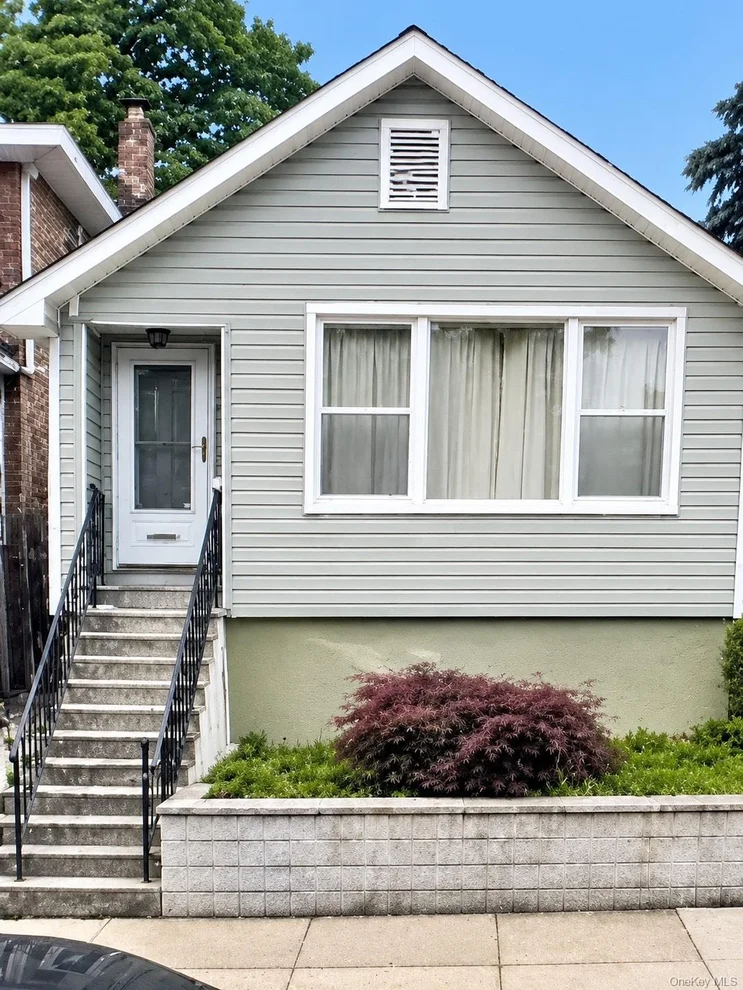 Unit for sale at 1519 Gillespie Avenue, New York, NY 10461