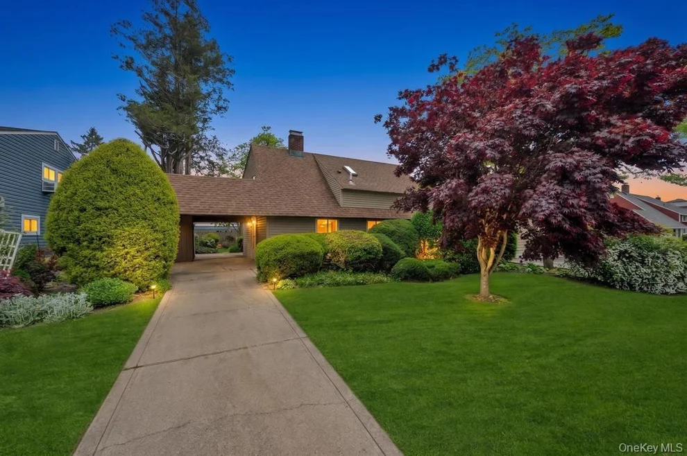 Unit for sale at 45 Bobwhite Lane, Oyster Bay, NY 11801