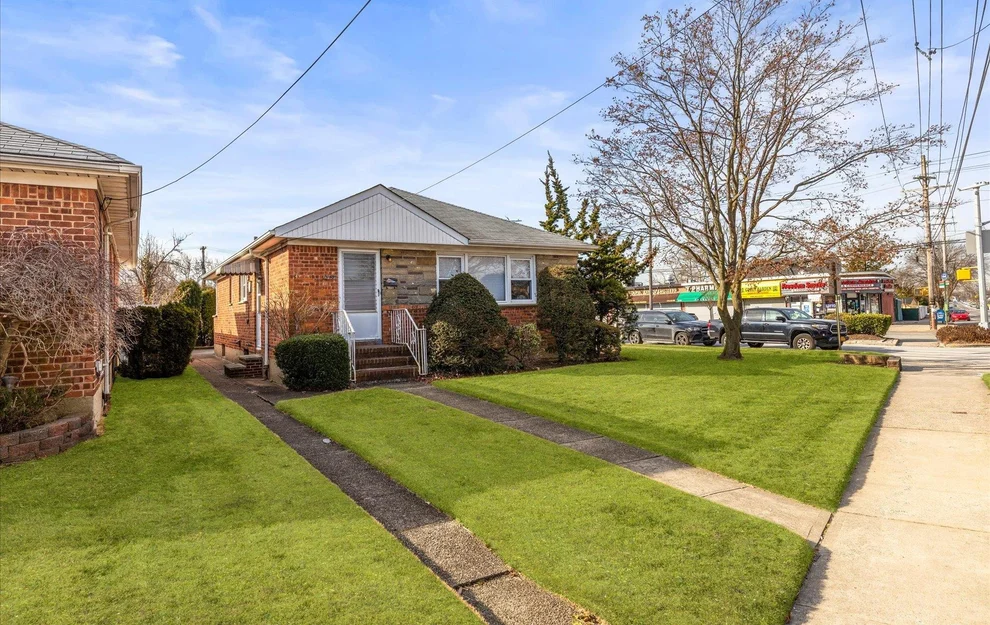 Unit for sale at 154-04 Willets Point Blvd, New York, NY 11357