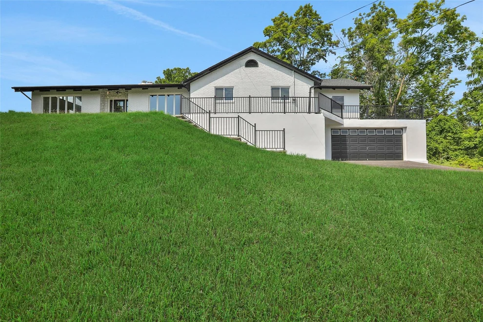 Unit for sale at 55 Cross Road, Marlboro, NY 12542