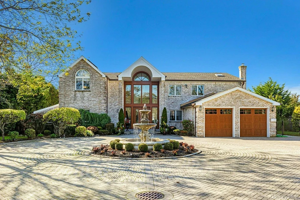 Unit for sale at 10 Beech Road, Islip, NY 11751