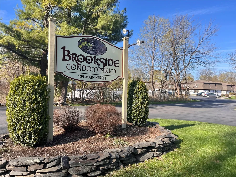 Unit for sale at 129 Main Street, Cornwall, NY 12518