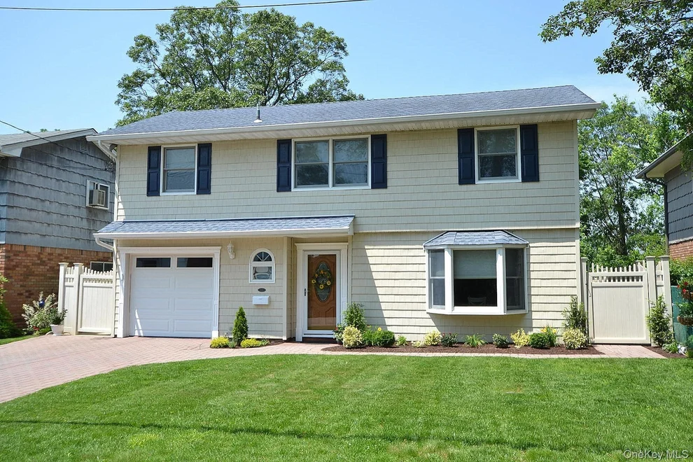 Unit for sale at 137 Iceland Drive, Huntington, NY 11746