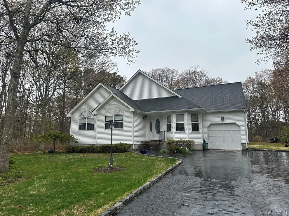 Unit for sale at 3 Horseshoe Lane, Brookhaven, NY 11934