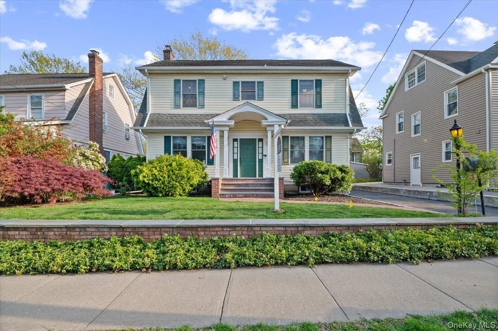 Unit for sale at 78 Beechwood Avenue, North Hempstead, NY 11050