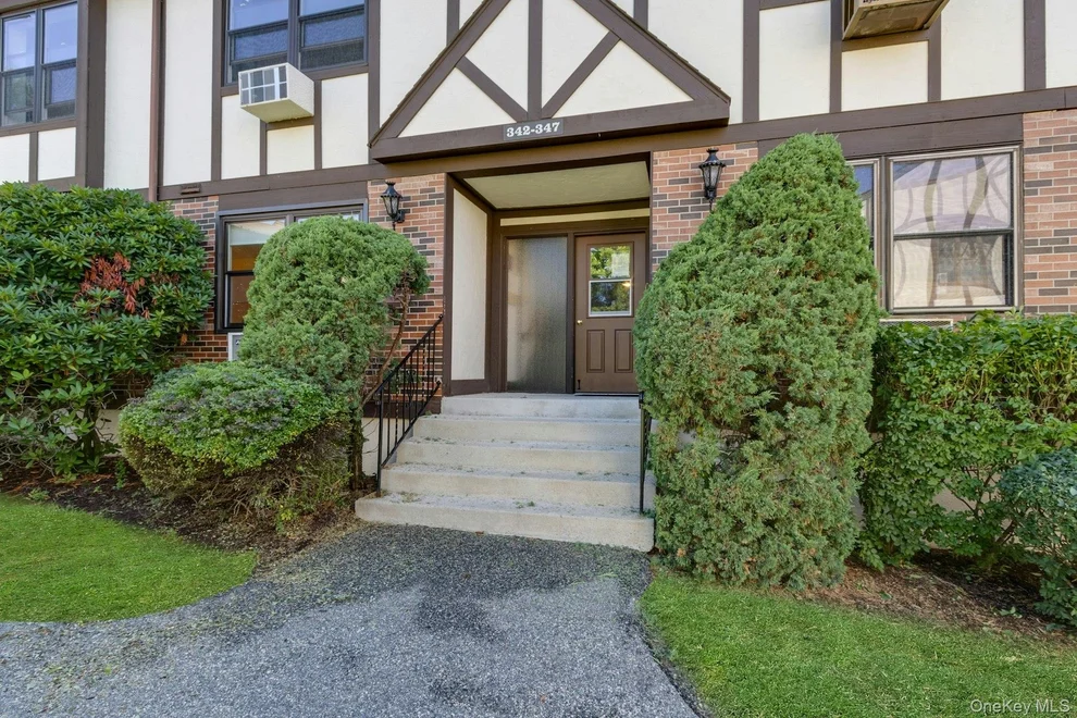 Unit for sale at 342 Sierra Vista Lane, Clarkstown, NY 10989