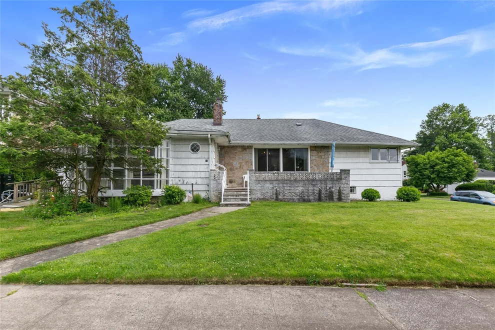 Unit for sale at 11 Webb Hill Road, North Hempstead, NY 11020