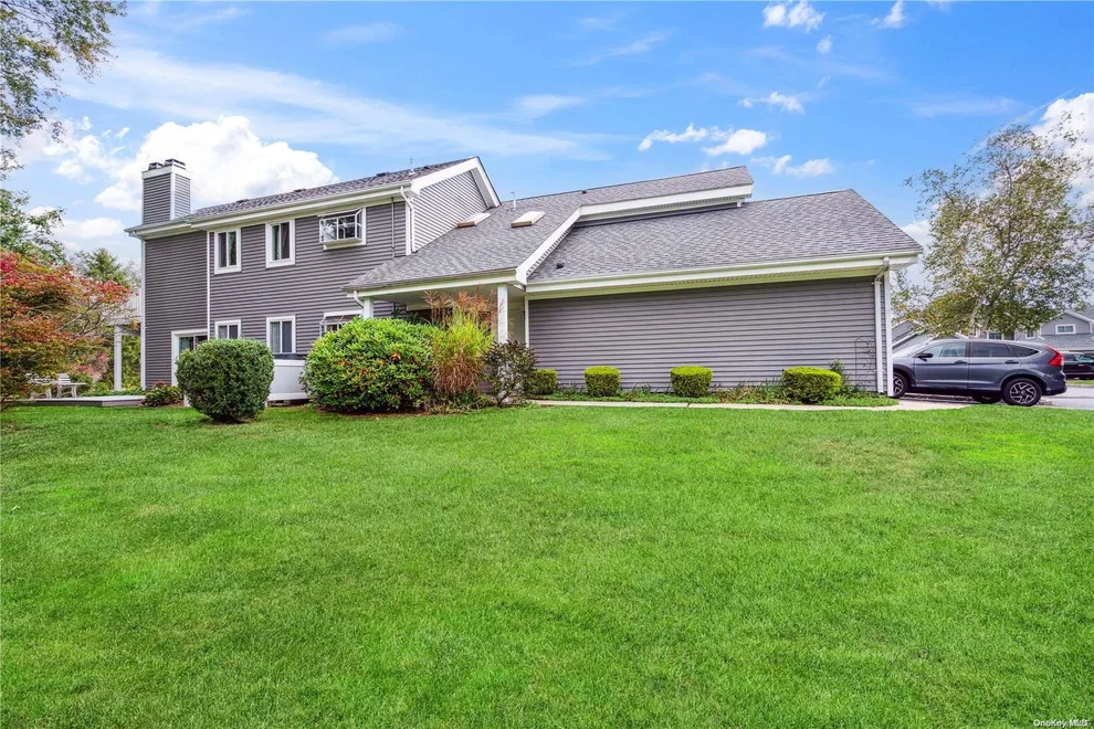 Unit for sale at 385 Quarry Pond, Brookhaven, NY 11955