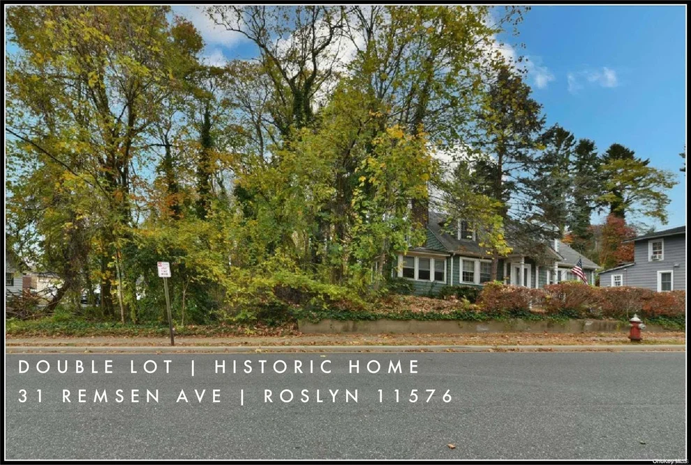Unit for sale at 31 Remsen Avenue, North Hempstead, NY 11576