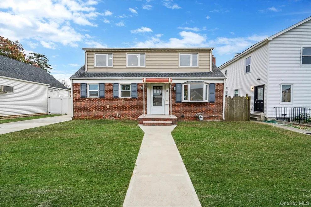 Unit for sale at 10 Cedar Street, Hempstead, NY 11003