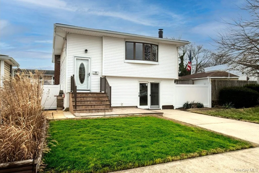 Unit for sale at 15 E Clearwater Road, Babylon, NY 11757